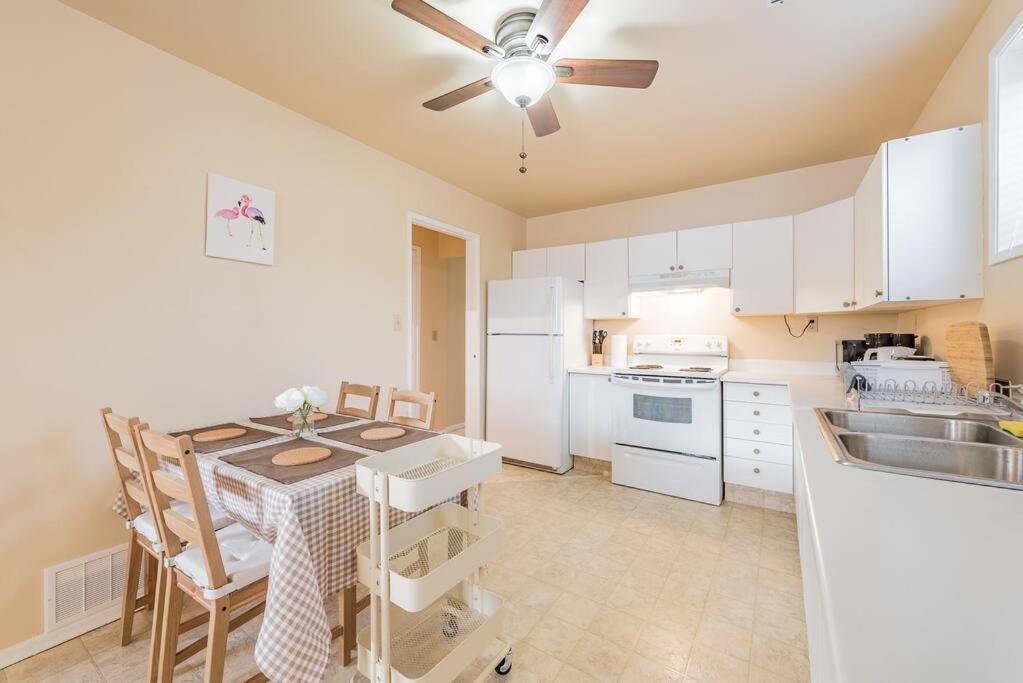 Mt Pleasant Nw 2 Bedrooms 500 YYC Eksteriør billede