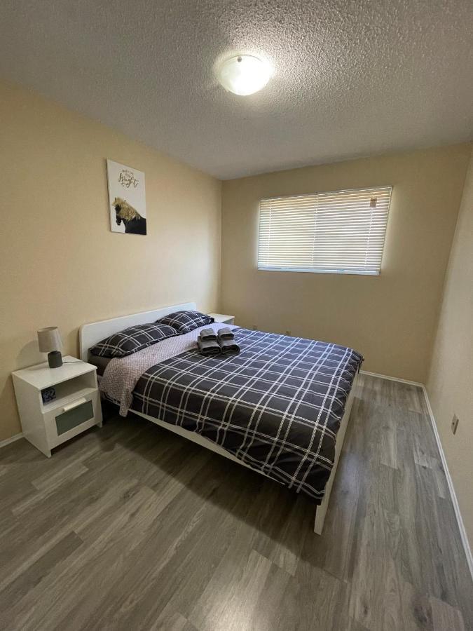 Mt Pleasant Nw 2 Bedrooms 500 YYC Eksteriør billede