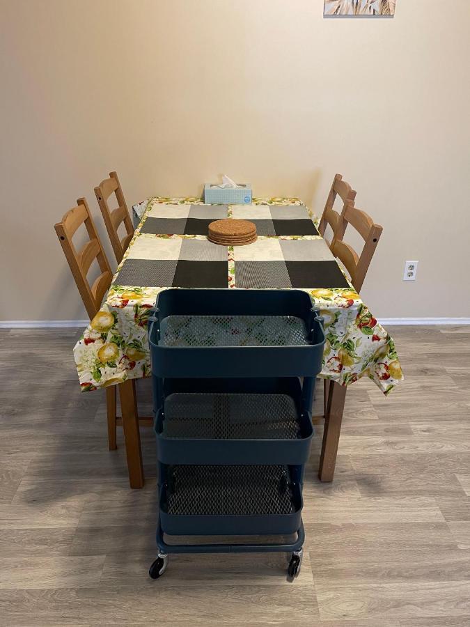 Mt Pleasant Nw 2 Bedrooms 500 YYC Eksteriør billede