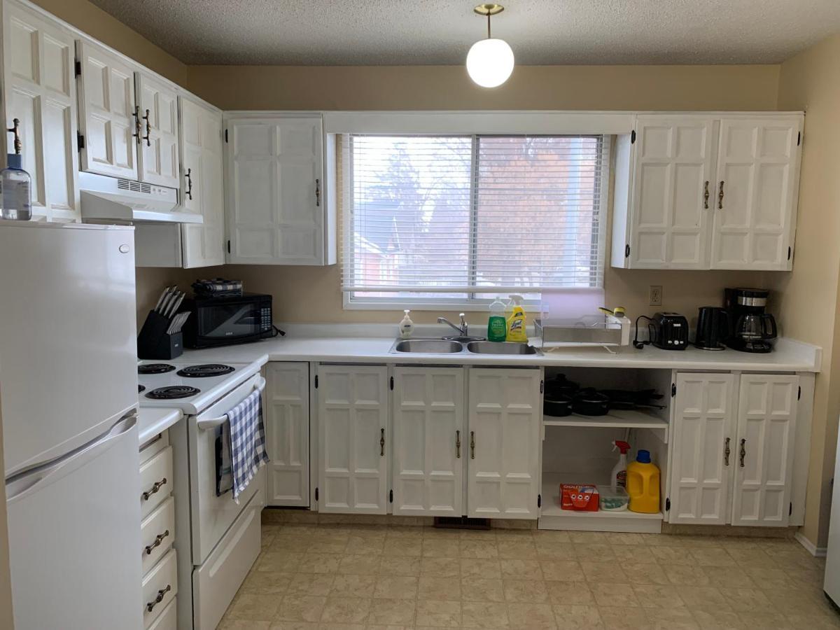 Mt Pleasant Nw 2 Bedrooms 500 YYC Eksteriør billede