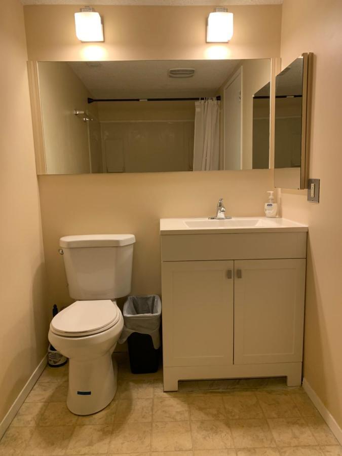 Mt Pleasant Nw 2 Bedrooms 500 YYC Eksteriør billede